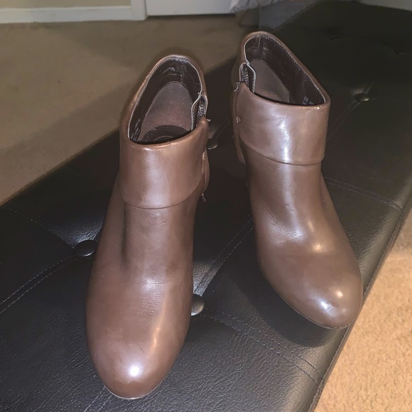 Naturalizer Booties - Picture 1 of 6